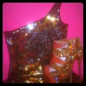 SZ 7.5 PLATFORM SANDALS BRAND NEW